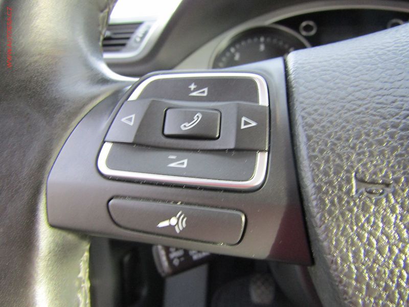 Volkswagen CC (2012) 2.0TDI, ČR, Sport, bixen - fotka 15 z 23
