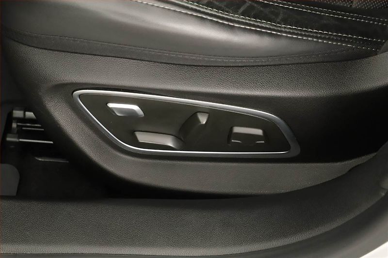 Renault Talisman (2019) Initiale Paris 1.7 Blue dCi - fotka 14 z 17