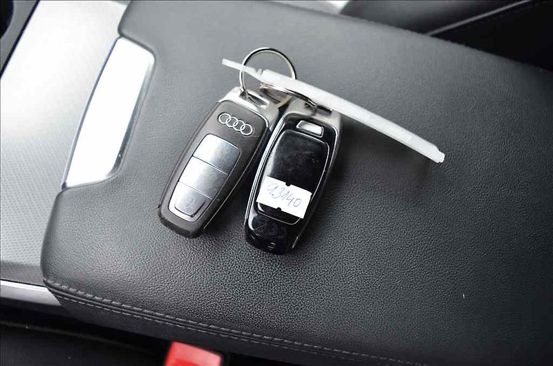 Audi A6 (2019) AVANT 40TDI AT - fotka 13 z 18