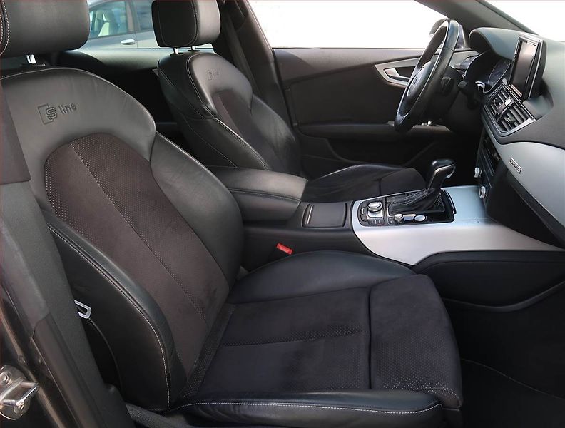 Audi A7 (2015) S-Line 3.0 TDI, 4X4, Automat - fotka 9 z 24