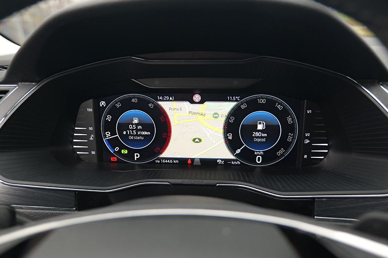 Škoda Superb TDI 110 kW Kůže Matrix Canton - fotka 23 z 38