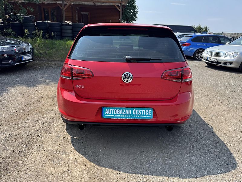 Volkswagen Golf 2.0 GTI 169KW - fotka 7 z 16