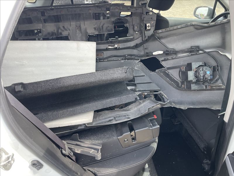 Suzuki SX4 S-Cross 3,0 DDiS 88kw 4x4 havarované, - fotka 10 z 31