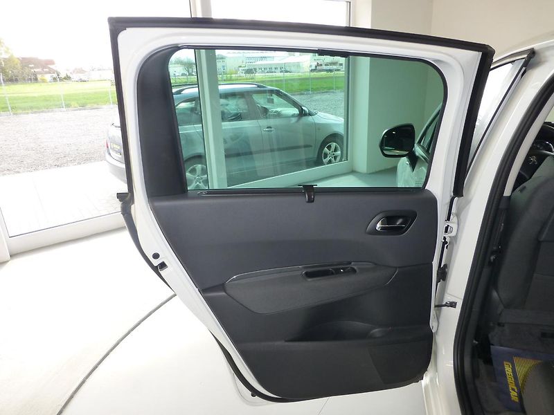 Peugeot 5008 (2014) 1,6HDI*NAVIGACE.*PARKS**NEW - fotka 12 z 24