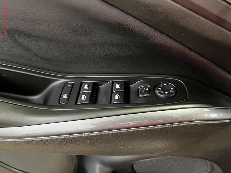 Opel Grandland X (2018) 1.5 CDTi, Innovation, TZ - fotka 12 z 19