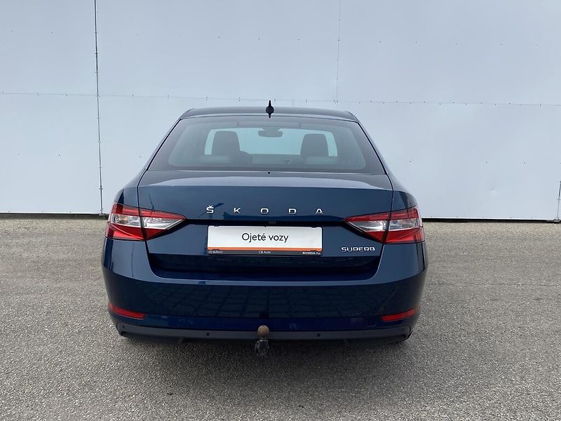 Škoda Superb 2,0 TDI 110 kW Style DSG - fotka 6 z 28
