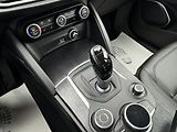 Alfa Romeo Stelvio 2,0T Q4 280PS 4x4 Automat - náhled 34