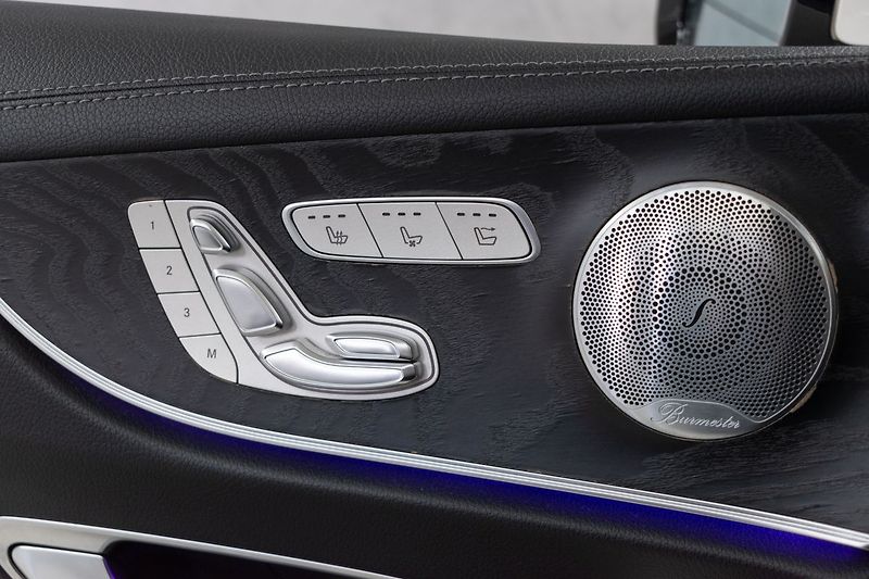 Mercedes-Benz Třídy E E400 AMG*4MATIC*AIRMATIC* - fotka 19 z 36