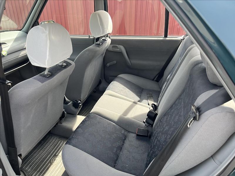Škoda Felicia 1,3 MPi LXI ČR SERVIS 2x KOLA - fotka 13 z 31