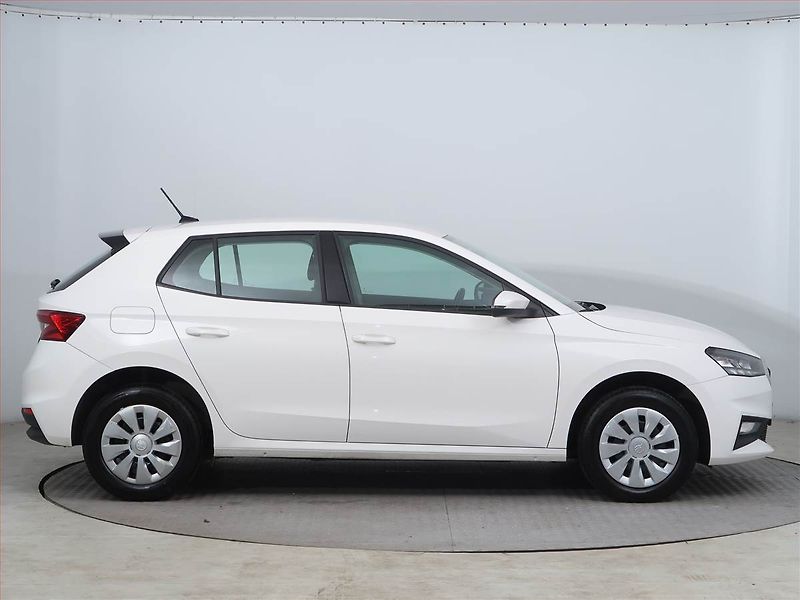 Škoda Fabia (2023) Ambition 1.0 TSI, Serv.kniha - fotka 3 z 14
