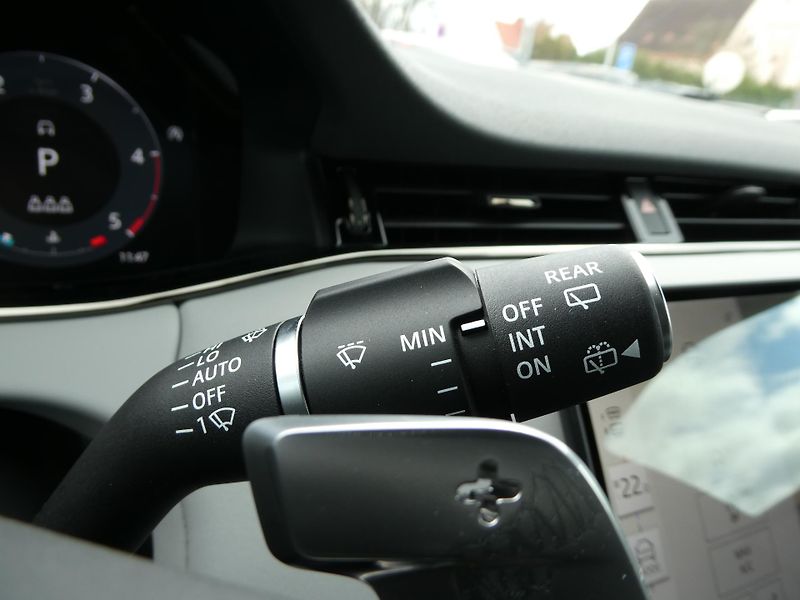Land Rover Range Rover Evoque (2026) 2,0 Dynamic SE D165 aut.4x4 - fotka 23 z 39