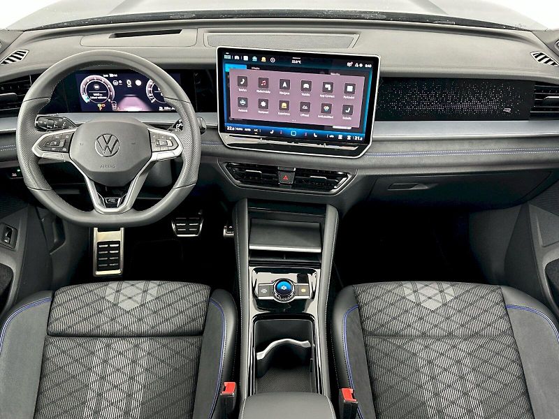 Volkswagen Tayron (2025) R-Line 2.0 TSI 150kW 4Motion D - fotka 5 z 46