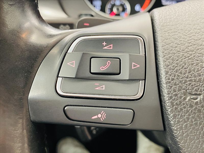Volkswagen Passat 2,0 TDI DSG 125 kW 4Motion - fotka 12 z 26