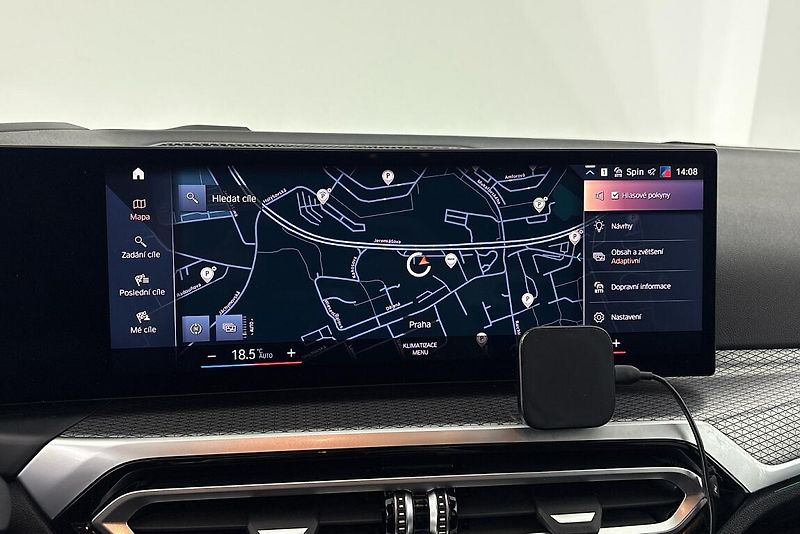 BMW Řada 3 řady 3 | 330d xDrive - fotka 19 z 27
