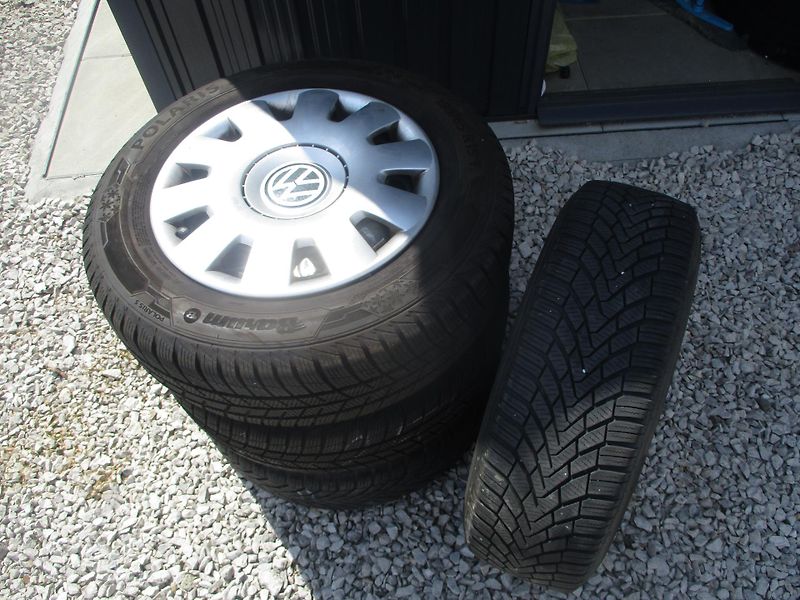 Volkswagen New Beetle 1.6i KLIMA NEHAVAROVANÉ - fotka 29 z 30