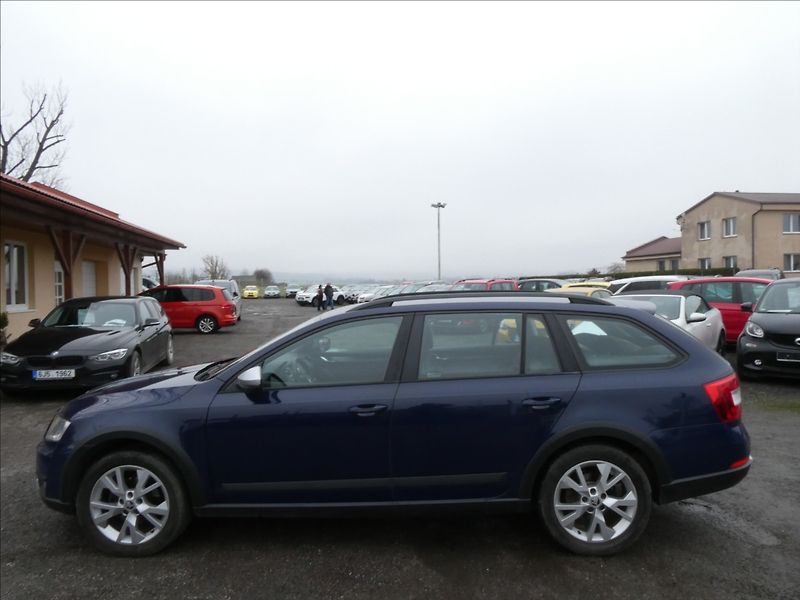 Škoda Octavia 2,0 TDi SCOUT,4x4,2x kola,DPH - fotka 6 z 37