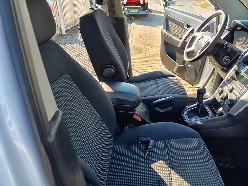 Chevrolet Captiva (2011) 2.4 100Kw  - fotka 35 z 52