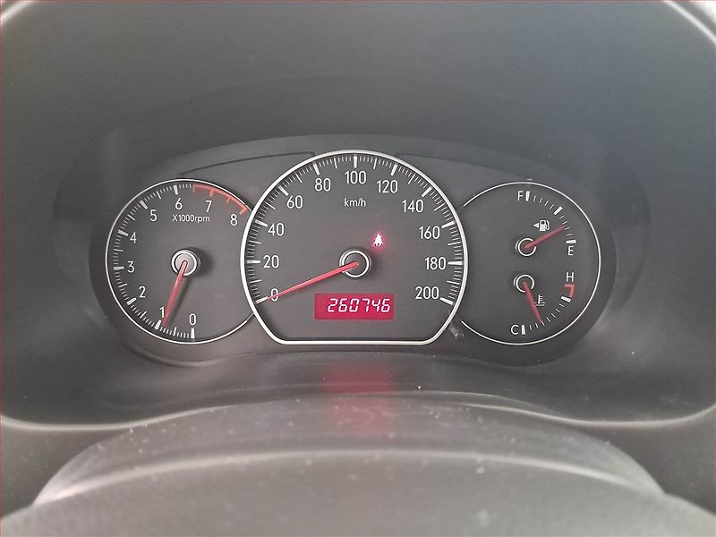 Suzuki SX4 (2006) 1.5 i, po STK, jezdí dobře - fotka 11 z 15