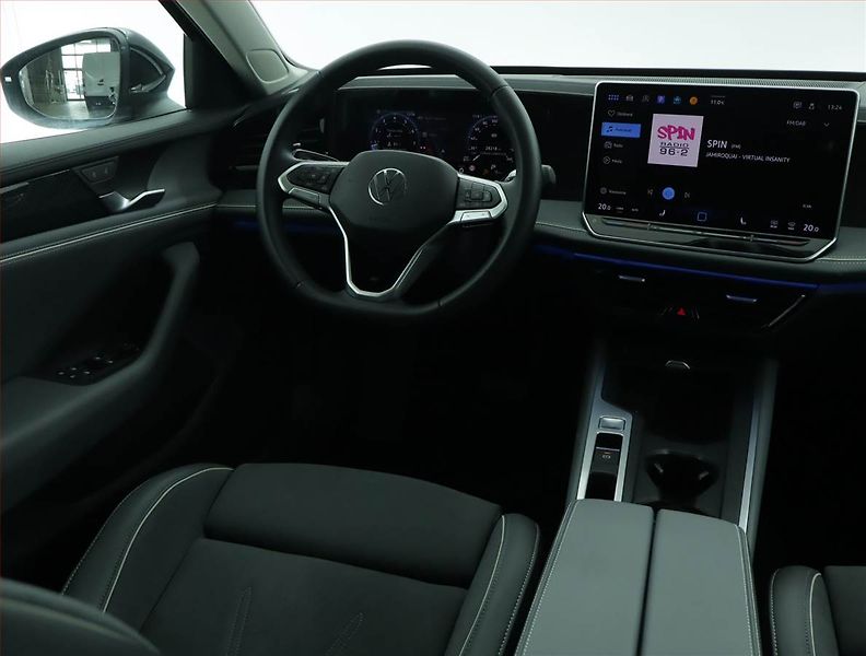 Volkswagen Passat (2024) Business 1.5 eTSI ACT - fotka 7 z 18