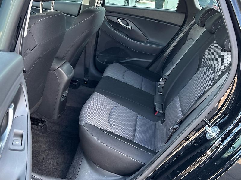 Hyundai i30 MHEV Smart - fotka 8 z 25