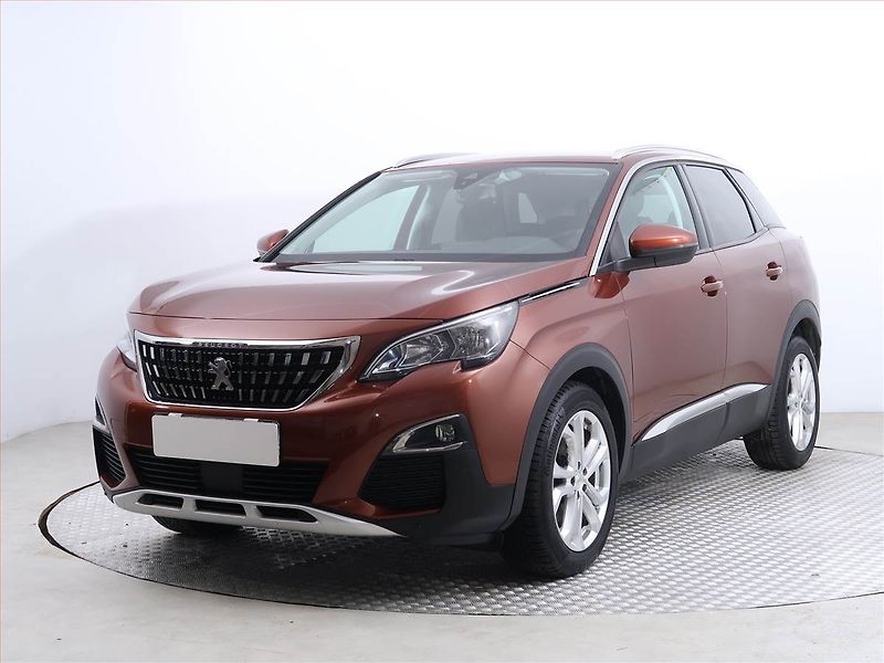 Peugeot 3008 (2019) Allure 1.5 BlueHDi, ČR,1.maj - fotka 2 z 20