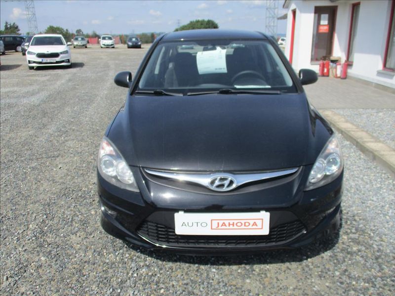 Hyundai i30 1,4 i 16v, klima, serviska, - fotka 2 z 38