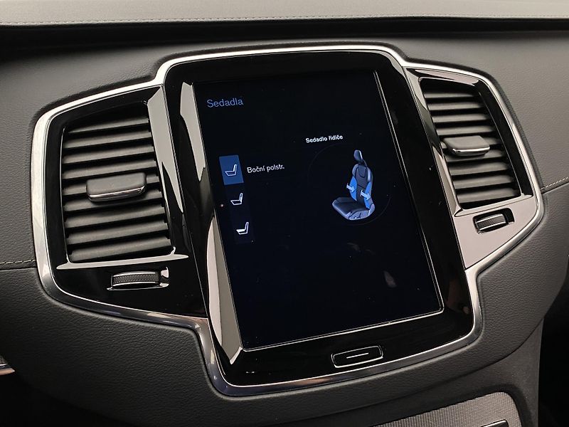 Volvo XC90 B5 AWD INSCRIPTION AUT CZ 7m - fotka 51 z 56