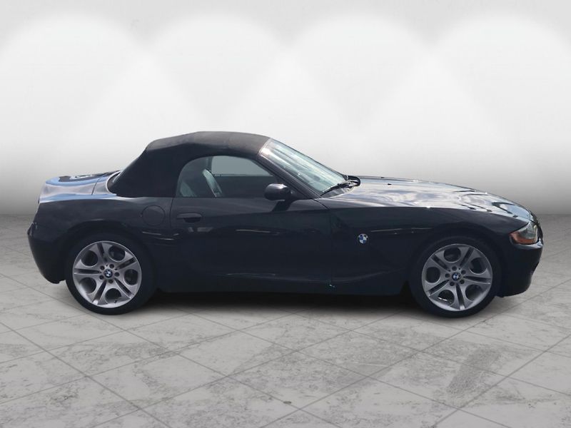 BMW Z4 3.0i - fotka 8 z 29