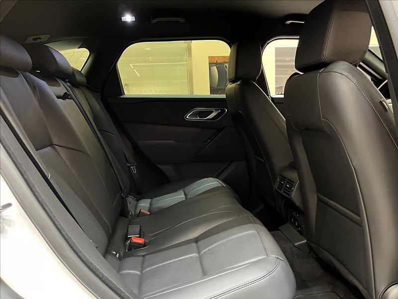 Land Rover Range Rover Velar 2,0 D200 DYNAMIC SE AWD - fotka 24 z 27