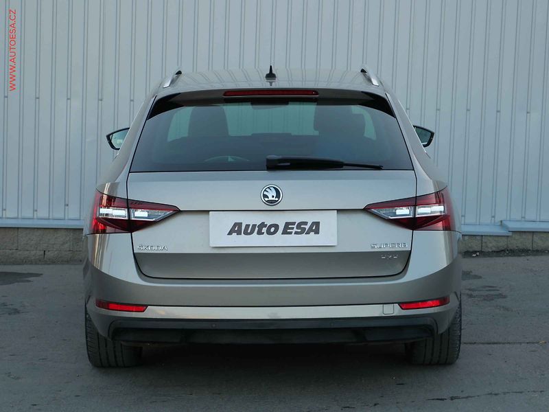 Škoda Superb (2018) 2.0 TDi 4x4, 2.maj,ČR, Style - fotka 5 z 31