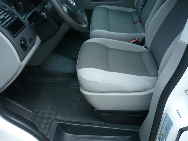 Volkswagen Transporter 2.0TDI valnik 6Míst - fotka 8 z 33