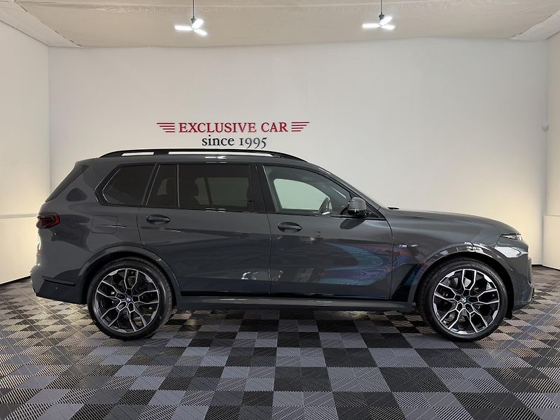 BMW X7 BMW X7 xDrive40d M-Sport  - fotka 3 z 50