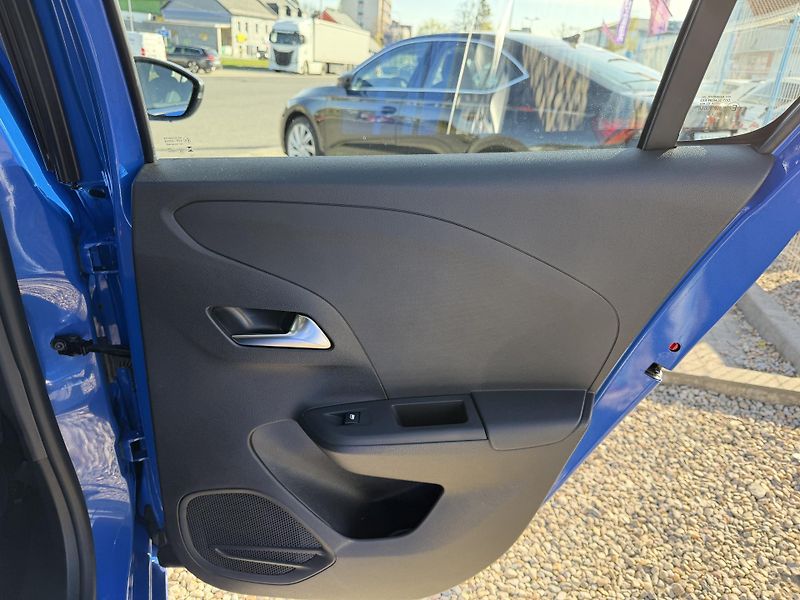 Opel Corsa 1,2T/74kW - Elegance - fotka 44 z 67
