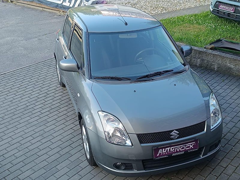 Suzuki Swift 1.3/68kw - fotka 5 z 21