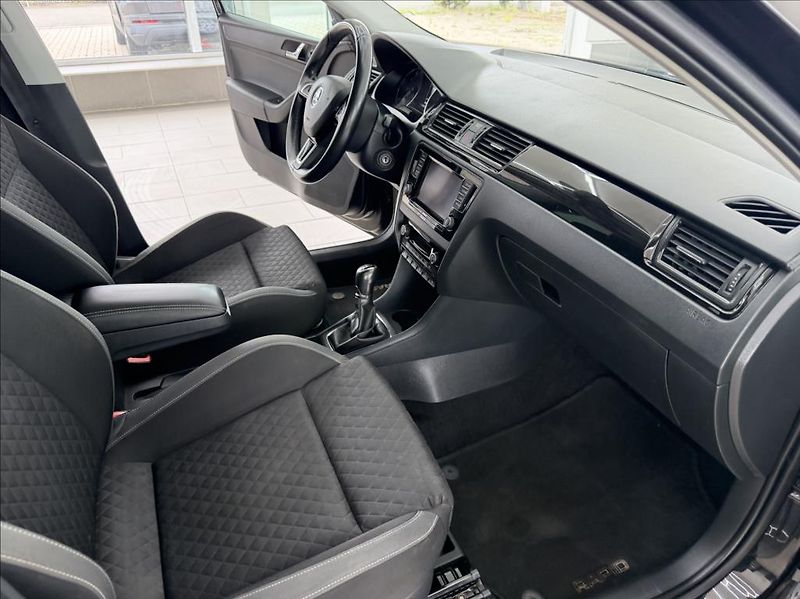 Škoda Rapid 1,2 TSI, Climatronic, CarPlay - fotka 10 z 26