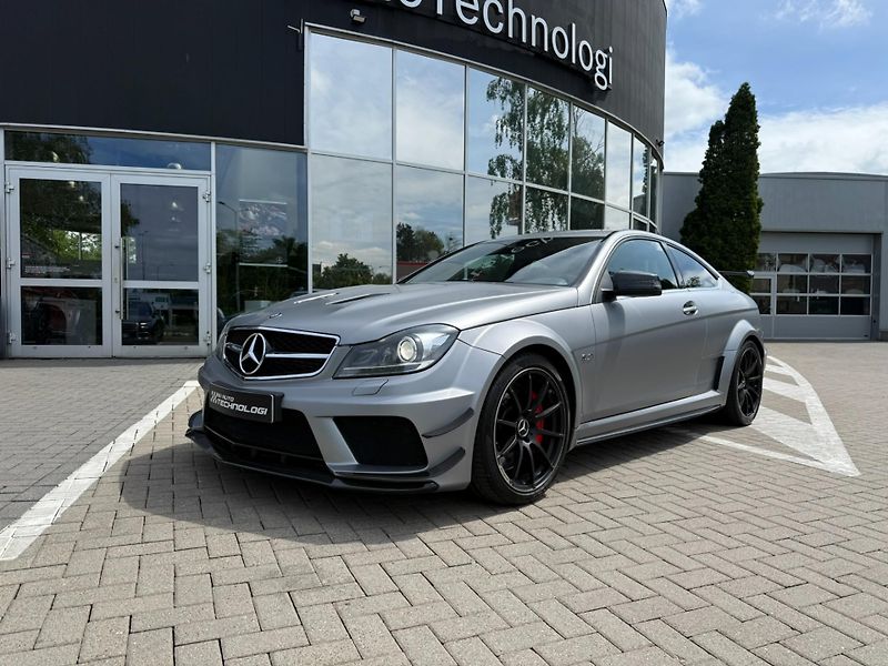 Mercedes-Benz Třídy C (2012) C 63 AMG Black Series - fotografie inzerátu