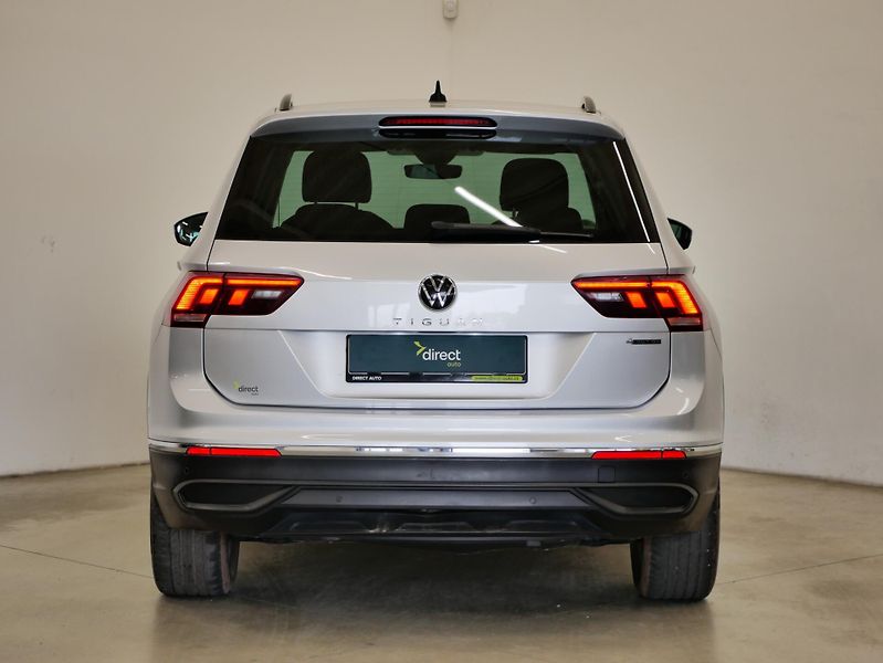 Volkswagen Tiguan - fotka 6 z 28