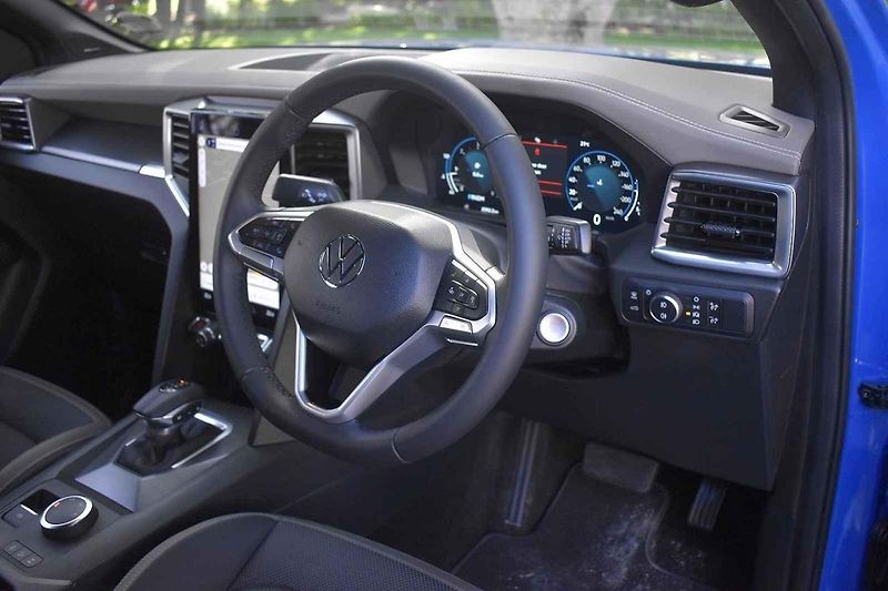 Volkswagen Amarok – s červenými vozy s motorem 2.0 TDI jsme se projeli v jihoafrickém terénu.