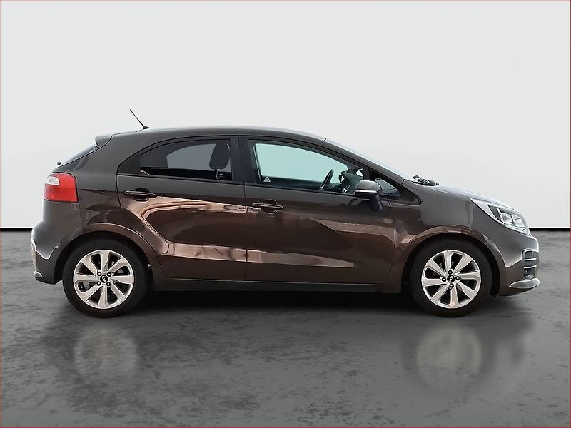 Kia Rio (2016) 1.25 CVVT, Tempomat - fotka 6 z 17
