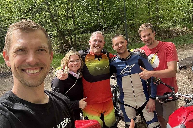 Motorkáři objevují Česko s aplikací Motokeška.