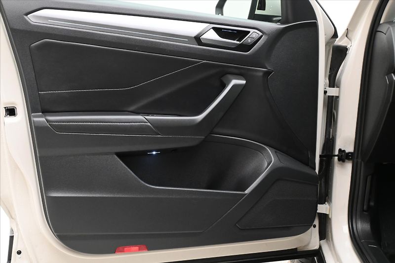 Volkswagen T-Roc 2,0 TDI 110 kW DSG STYLE Záruk - fotka 23 z 29