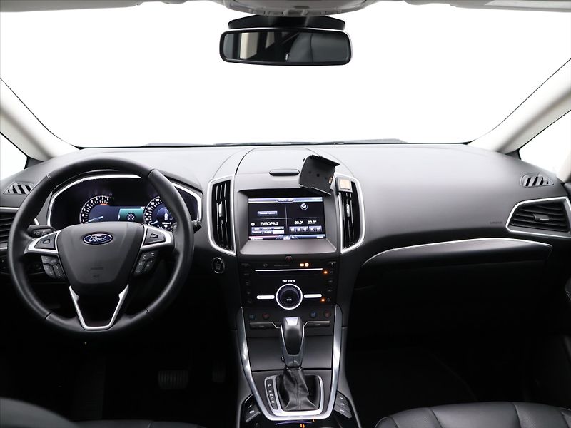 Ford S-MAX 2,0 EcoBoost 177kW Aut. DPH - fotka 31 z 39