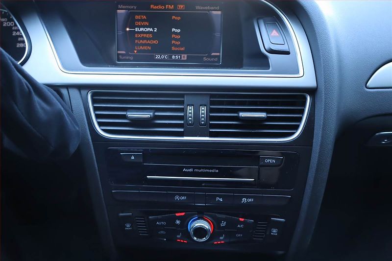 Audi A4 (2014) 2.0 TDI, Automat, Navi, Xenony - fotka 12 z 26