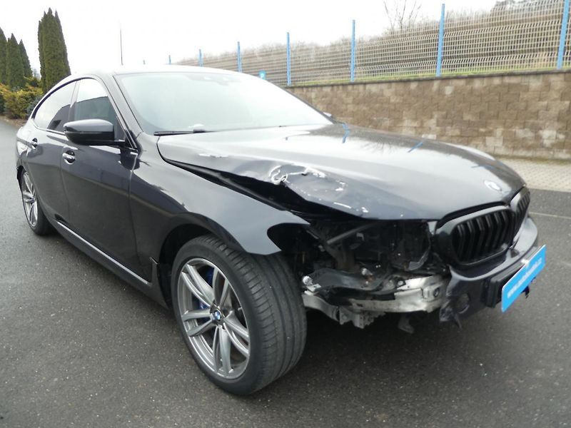 BMW Řada 6 GT 630D 195kW  M SPORT  - fotka 2 z 15