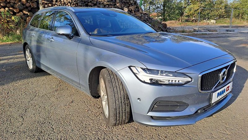 Volvo V90 2.0 D4 Momentum NAVI Automat - fotka 3 z 33