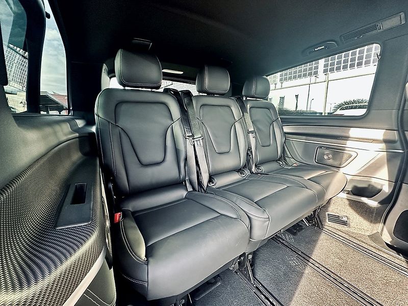 Mercedes-Benz Třídy V (2025) 300d EXCLUSIVE 4M XL AIRMATIC - fotka 12 z 34
