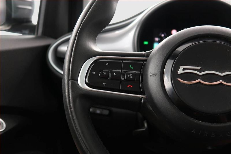 Fiat 500e (2021) 42 kWh, SoH 91%, Automat - fotka 18 z 22