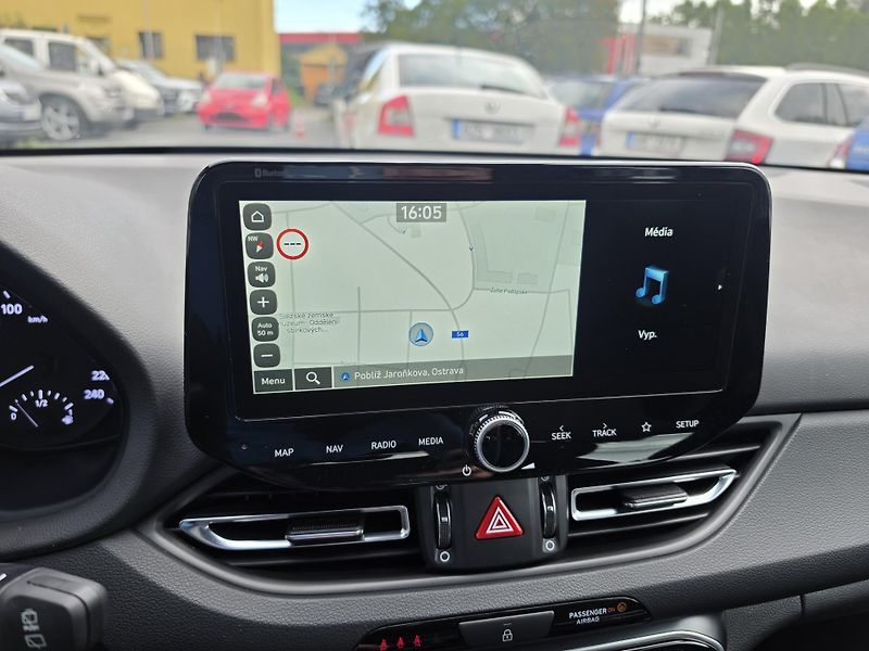 Hyundai i30 1.5 T-GDI 117KW N-Line Autom - fotka 23 z 24