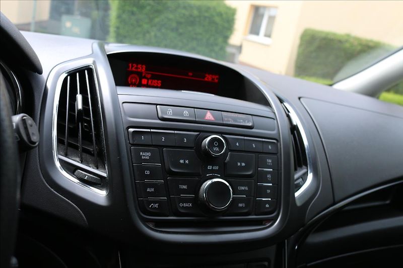 Opel Zafira 1,4 Tourer, Turbo, DSG, 7míst - fotka 17 z 38