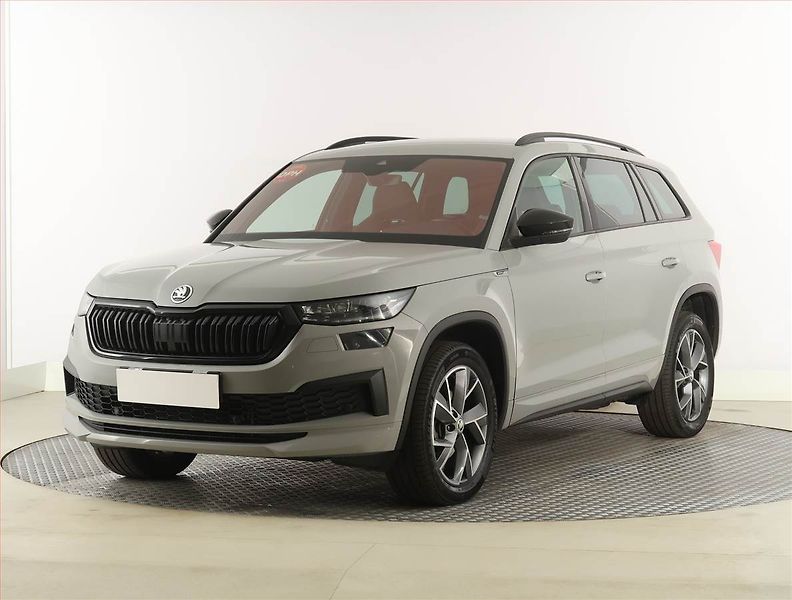 Škoda Kodiaq (2022) Sportline 2.0 TDI, digi klima - fotka 2 z 26